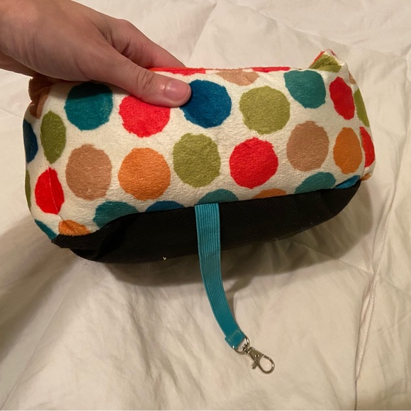 ALL LIVING THINGS CUDDLER BED - Picture 2 of 9